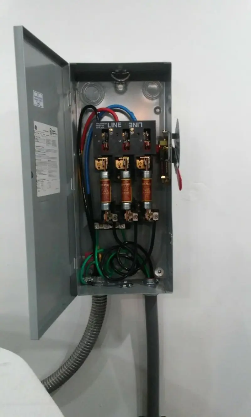 Three-phase disconnect switch installed for Smoke Detector Installation in Mooresville